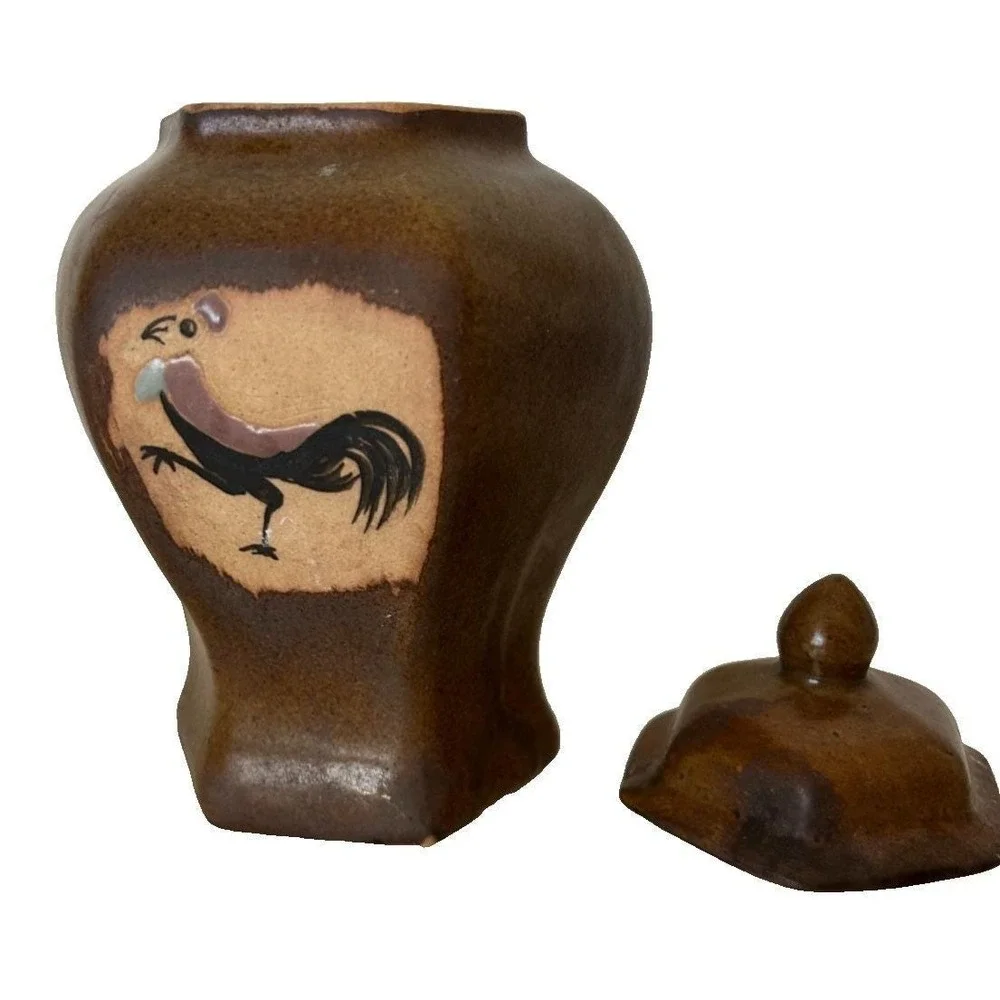 Vintage Farmhouse Hand Painted Rooster Ceramic Canister Jar Urn With Lid Brown